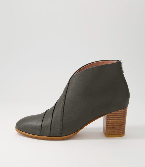 Daizy Olive Natural Heel Leather Ankle Boots
