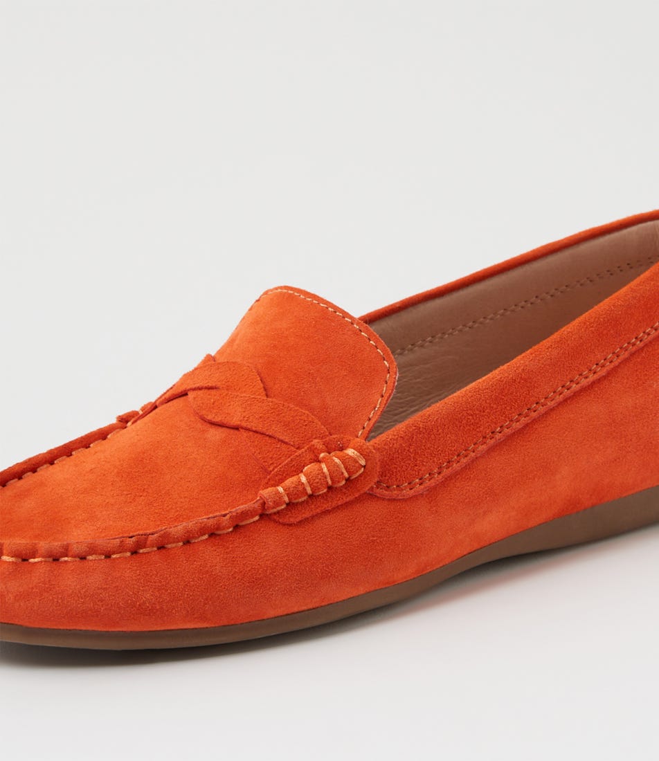Elian Orange Suede Flat Shoes by Diana Ferrari display picture 2