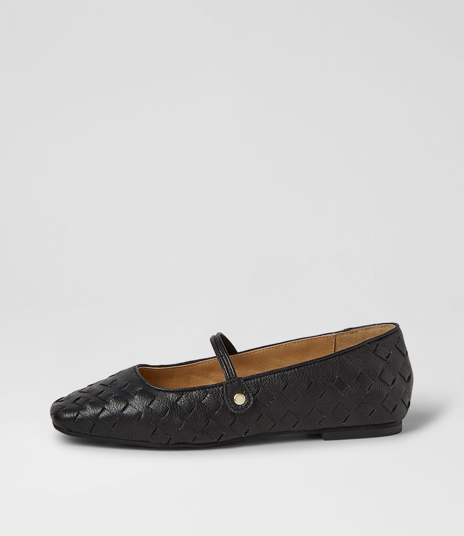 Zura Black Leather Flat Shoes