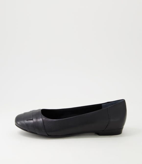 Claudea Black Leather Ballet Flats