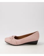 Remento Warm Rose Leather Wedges