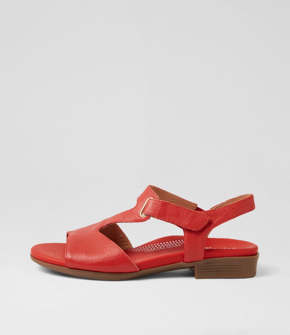 Coras Poppy Leather Sandals