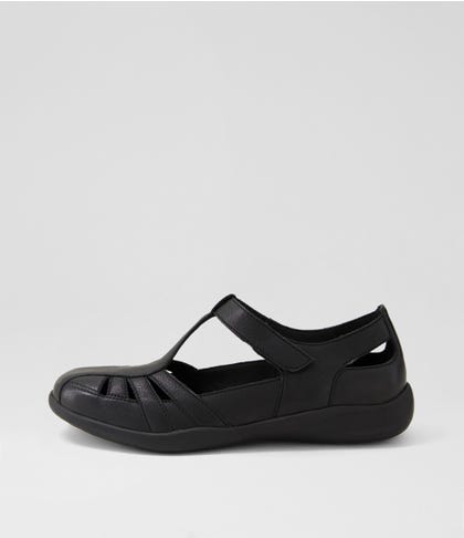 Evanie D Black Leather Flat Shoes