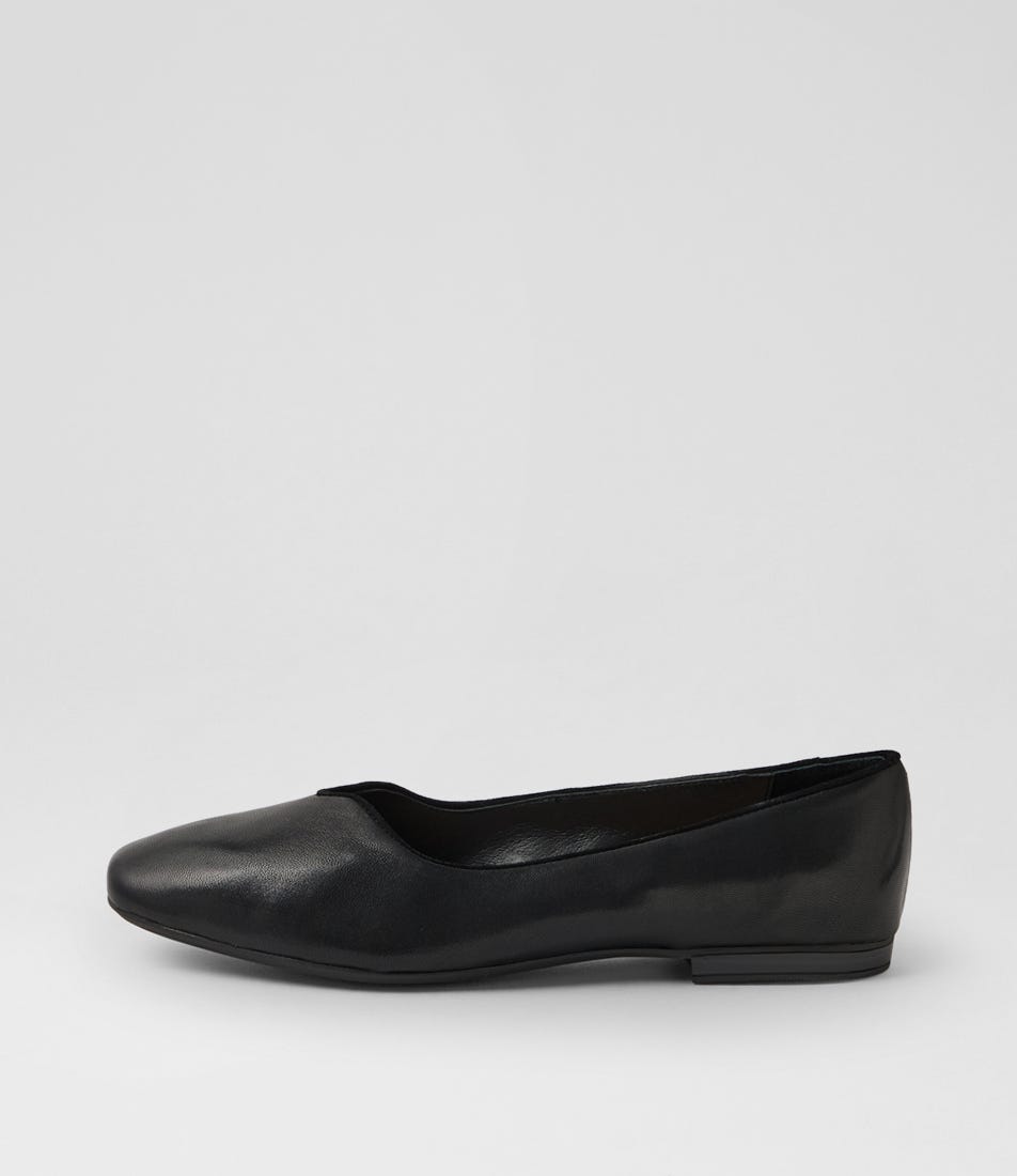 Urso D Black Leather Flat Shoes