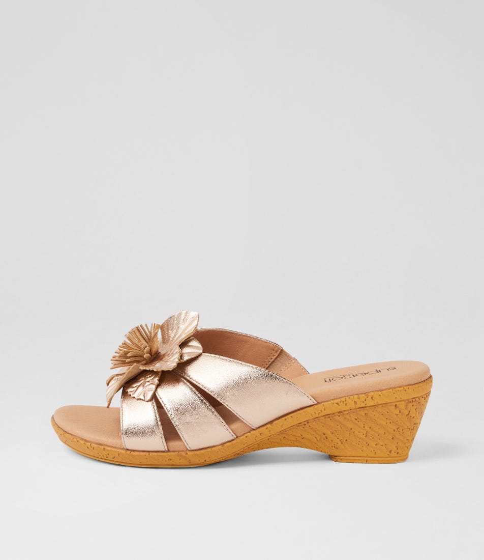 Vincenie Pale Rose Gold Leather Sandals